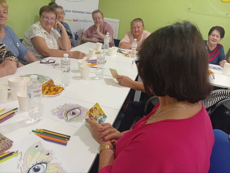 Creative wellbeing activity for community members at Velyka Oleksandrivka Library